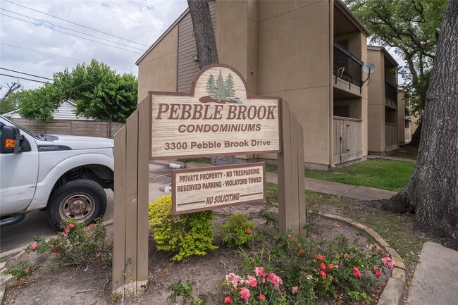 Photo - 3300 Pebblebrook Dr