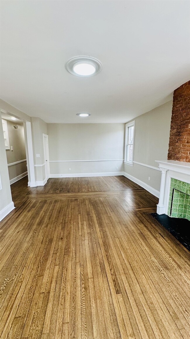 Photo - 682 Summit Ave