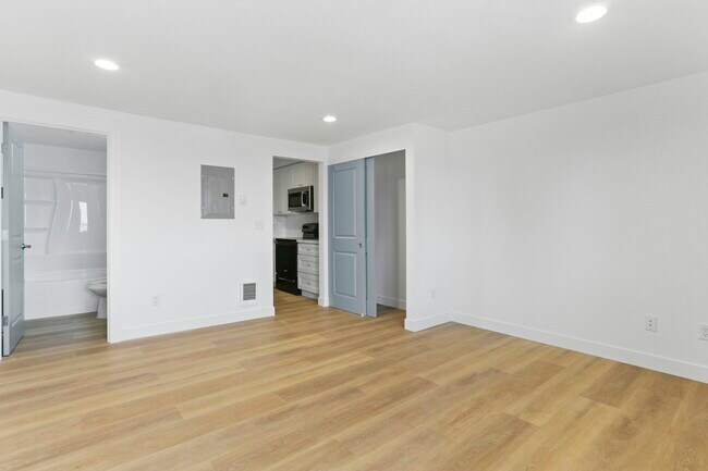 1407 W Marina Dr Unit 8