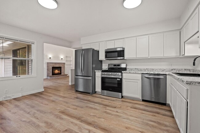 Photo - 2311 W Oakwood Rd