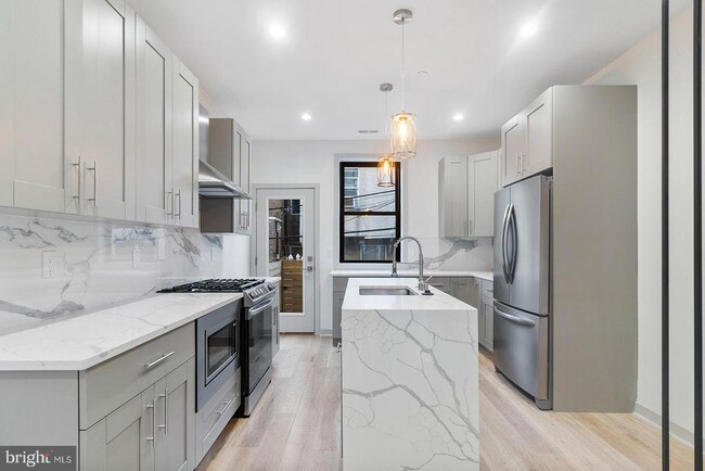 Photo - 3118 Ridge Ave