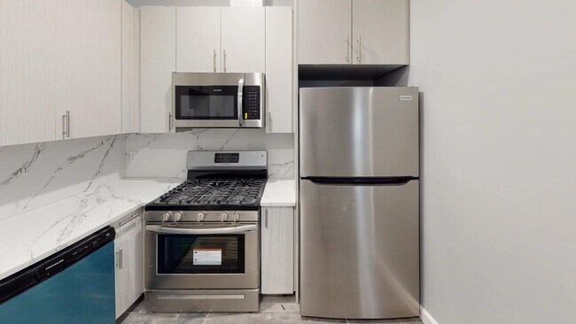 Photo - 680 Grand St Unit 313