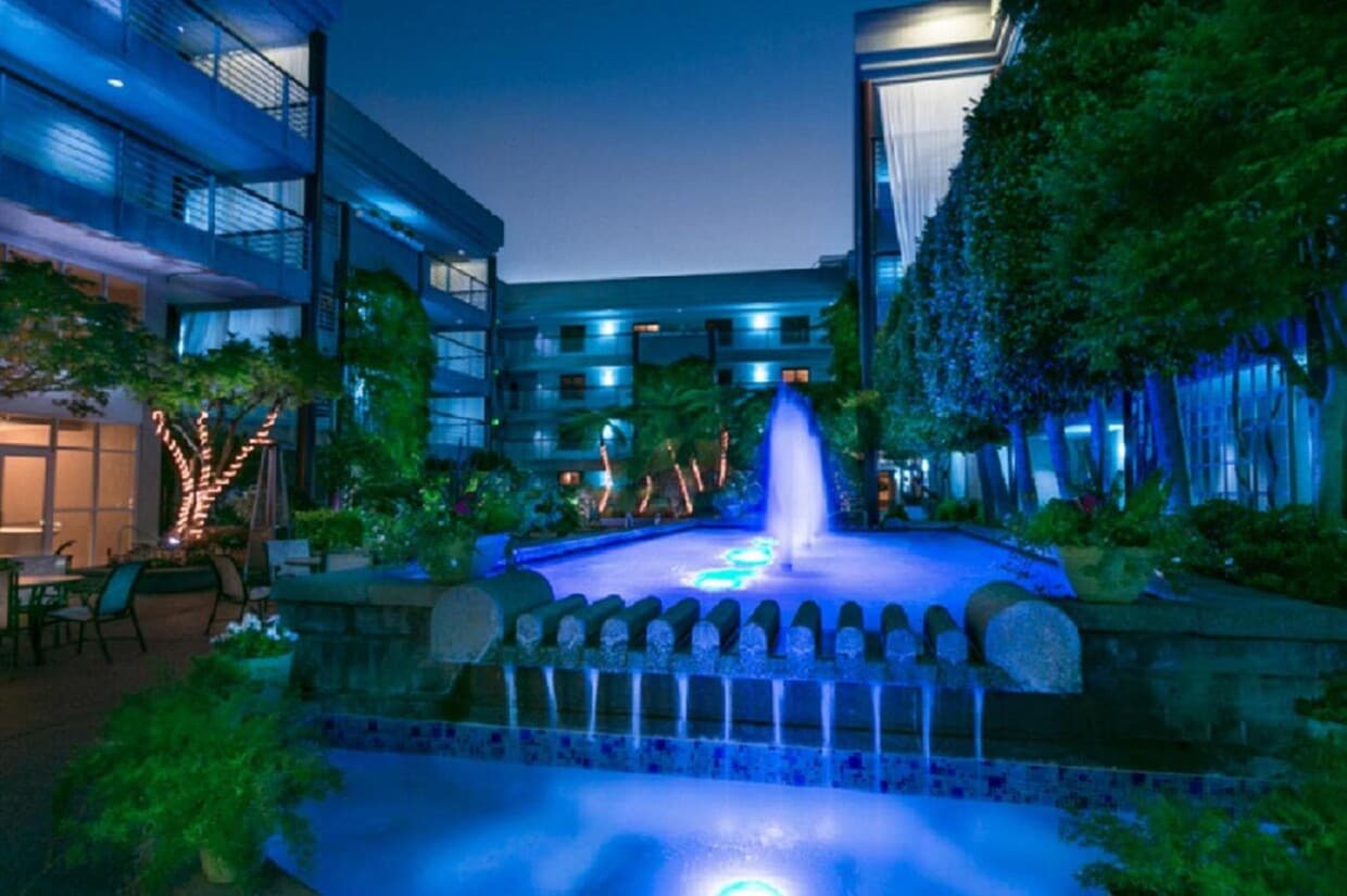 Photo - 10889 N De Anza Blvd (Cupertino, CA)