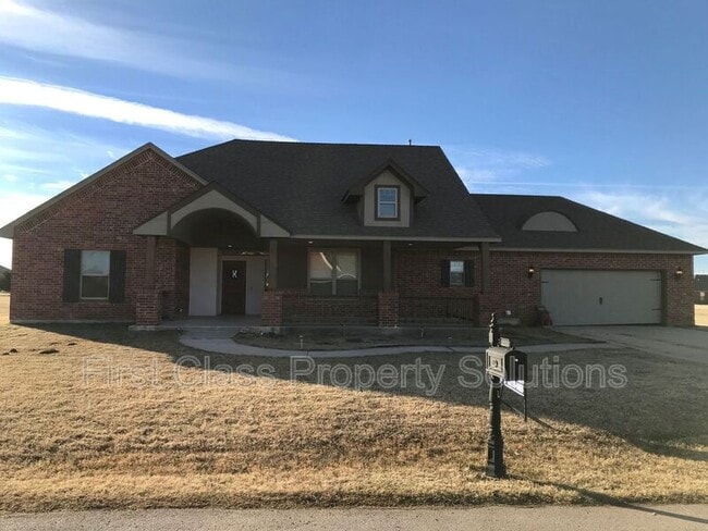 Building Photo - 1721 Sharon Dr