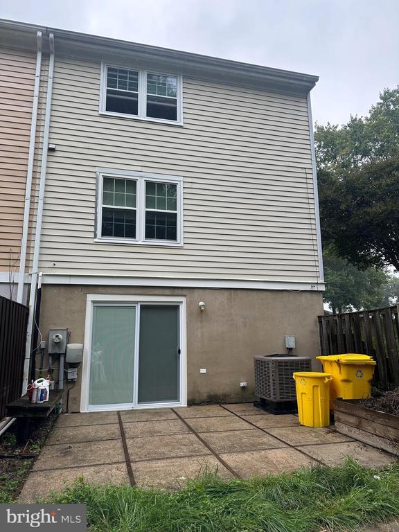 Building Photo - 1848 Foxdale Ct Rental
