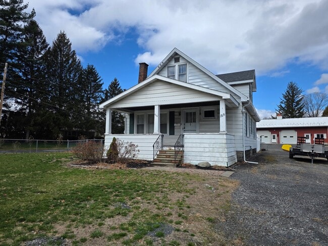 Building Photo - 229 Osborne Rd