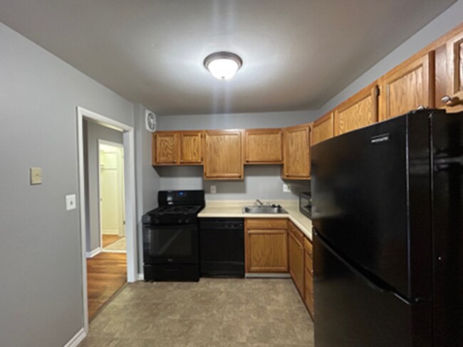 2 Bedroom 2 Bathroom Condo - 2 Bedroom 2 Bathroom Condo Unit 2D