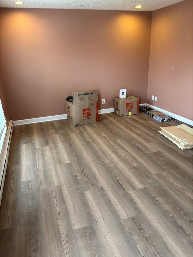 Living room - 701 Ferndale Ct Unit 701 Ferndale Court