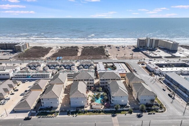 Photo - 14910 Leeward Dr Unit 304
