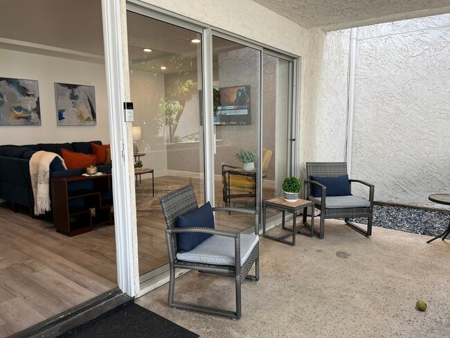 Building Photo - 1143 E Sandpiper Dr Unit 106