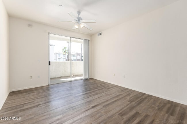 Photo - 3302 N 7th St Unidad 210