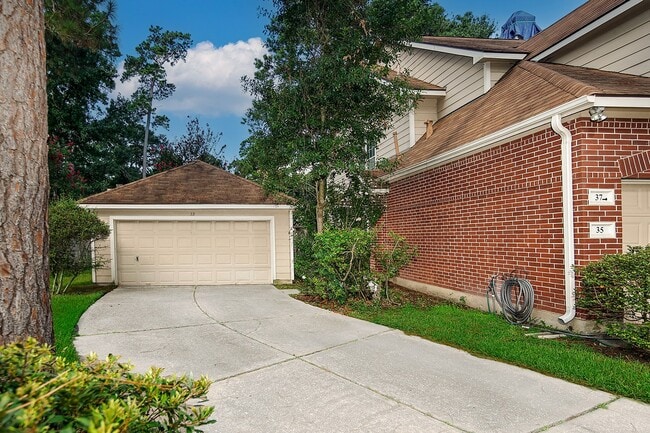 Photo - 35 S Avonlea Cir