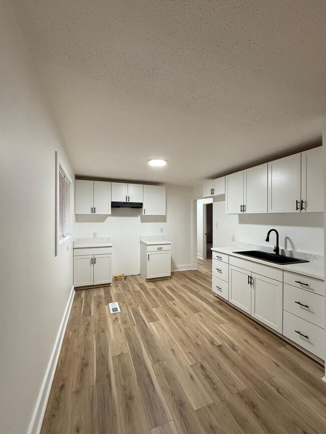 Photo - Beautifully Remodeled 4-Bedroom, 2-Bathroom Home with Modern Finishes in Benton!