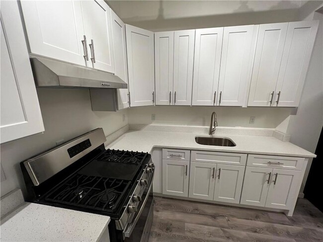 Building Photo - 102 North St Unit 4 Rental