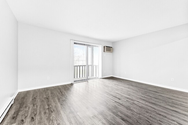 Photo - 5953 Walnut Cir Dr