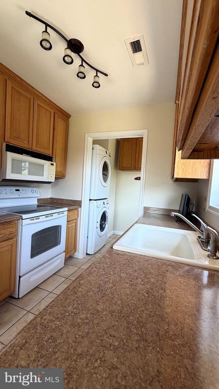 Photo - 8405 Turnbull Rd