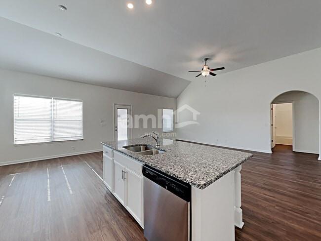 Photo - 2055 Shafer Dr