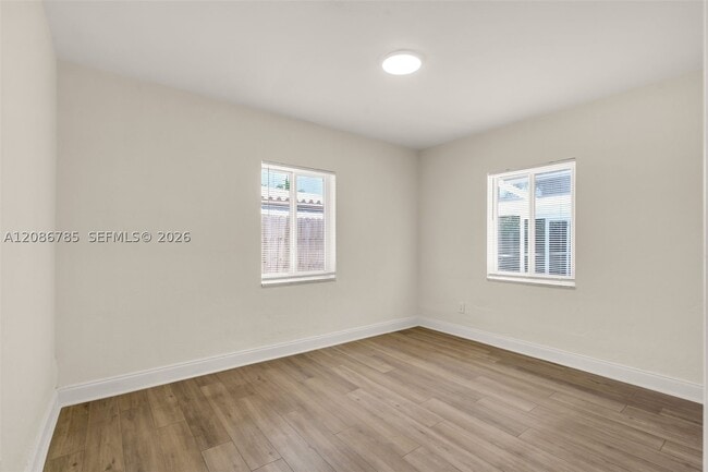 Building Photo - 1514 NE 176th St