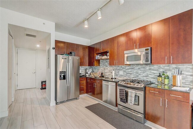 Photo - 150 E Robinson St Unidad 1415