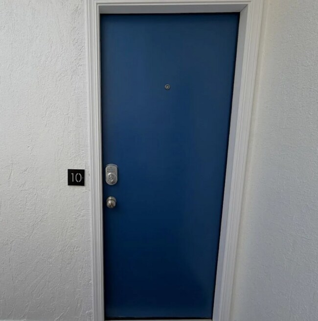 Photo - 1223 S J St Unidad 10