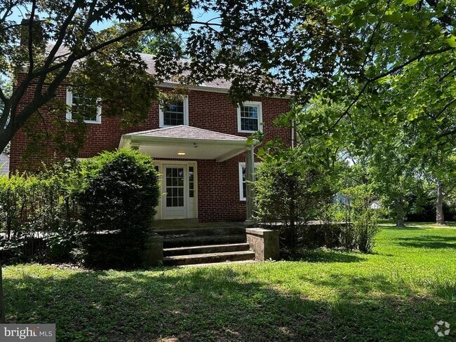 Building Photo - 7 W Orchard Ln Rental