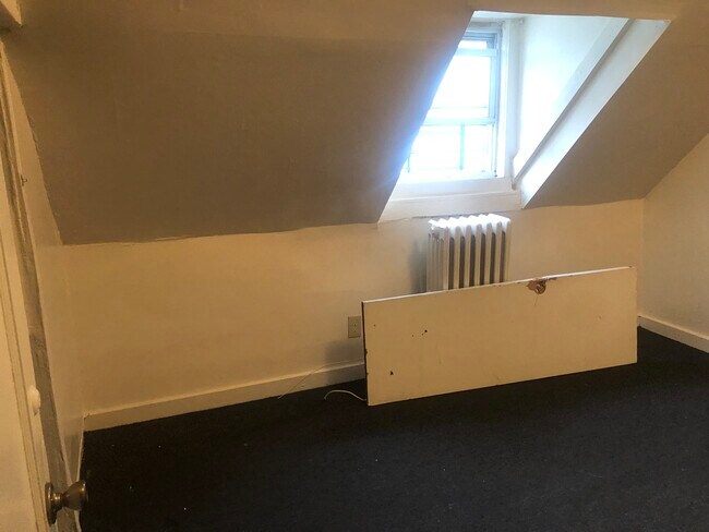 Photo - 139 W 4th St Unidad 3rd