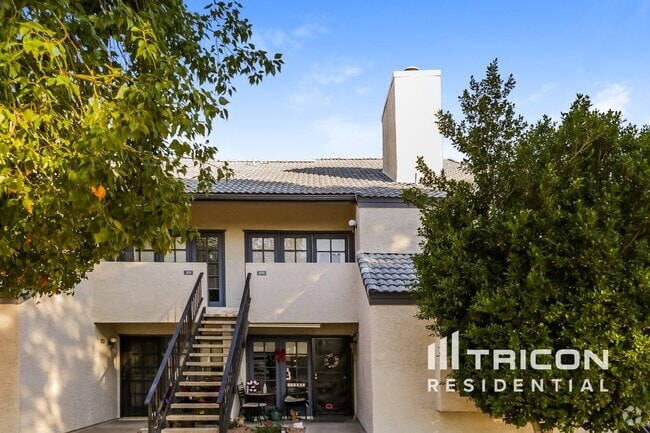 Building Photo - 3716 E University Dr Rental