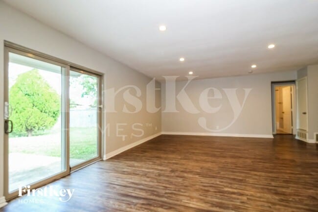 Photo - 3529 Birchwood Ln