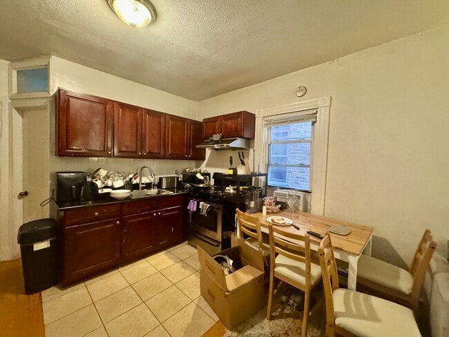 Photo - 3 Warwick St Unit #2