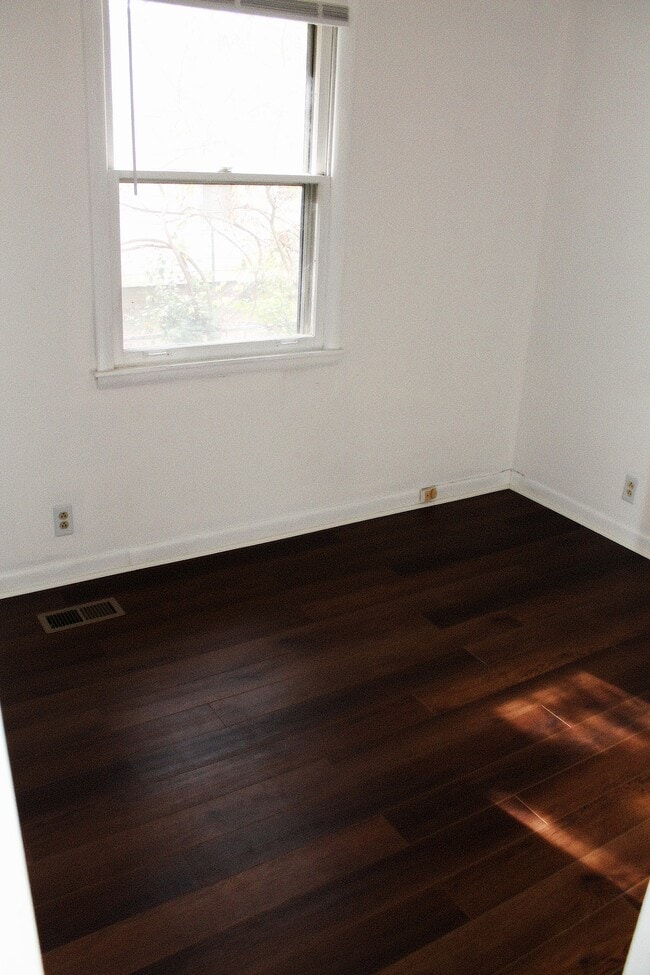 Photo - 209 East Ave