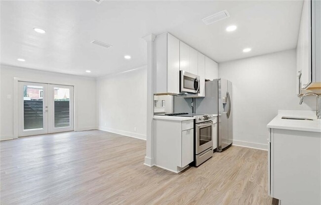 Building Photo - 3655 Old Shell Rd