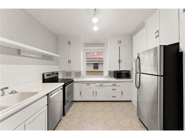 Photo - 1501 Summit Ave