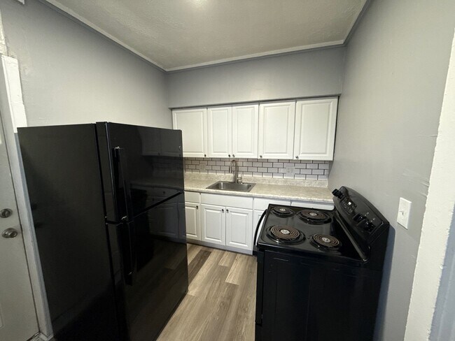 Photo - 1116/ 1120 Bonacker Unit 1116