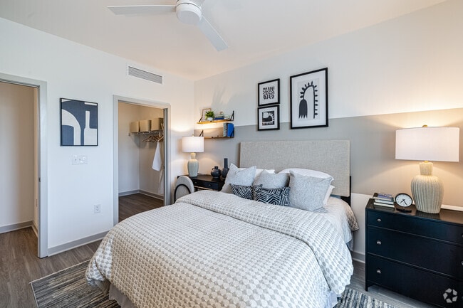 1BR, 1BA - 652SF - Bedroom - Madison Ironbridge