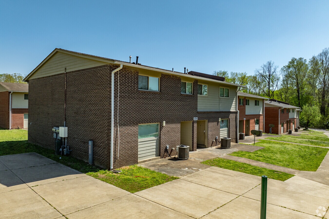 Photo - Creekwood Village Apartments