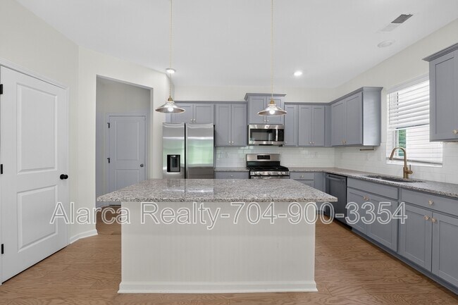 Photo - 230 Quinn Rd