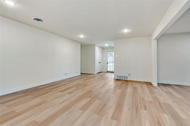 Photo - 704 Turner Blvd