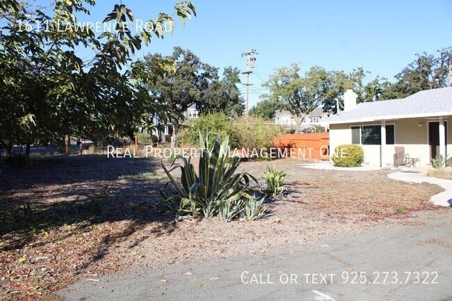 Photo - 1611 Lawrence Rd