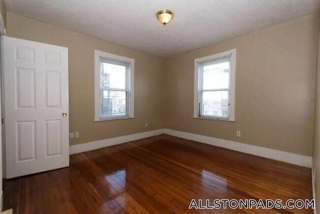 Photo - 4 Haskell St