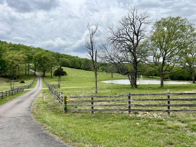 4 Bed, 3 bath Countryside Retreat on 140 A... - 4 Bed, 3 bath Countryside Retreat on 140 A... House