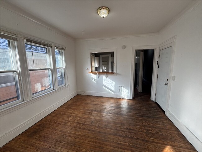 Photo - 95 Woodlawn St