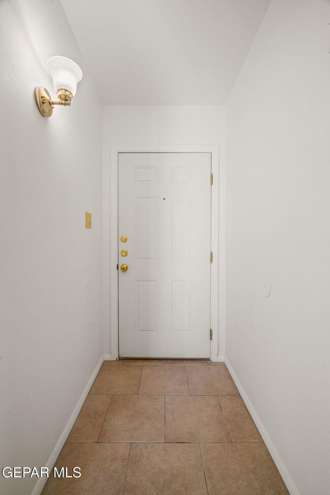 Photo - 5313 Bastille Ave