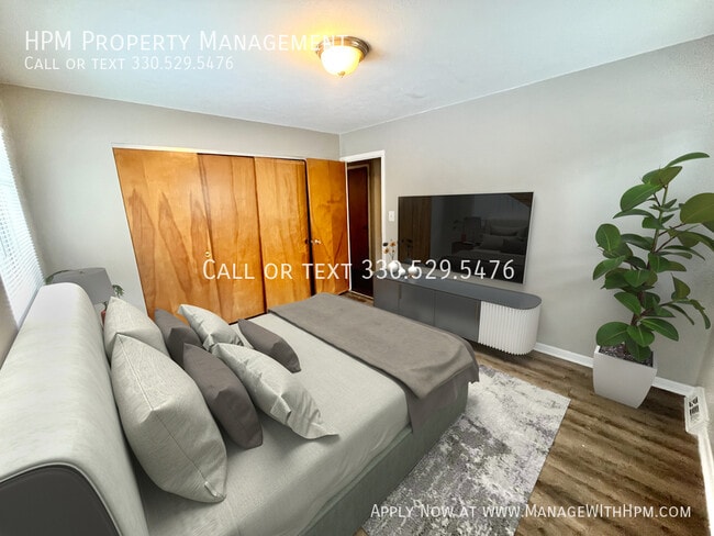 Photo - 850 S Green Rd Unit 2