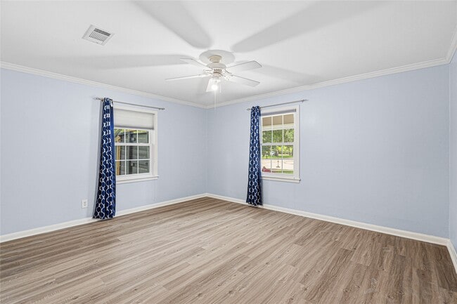 Building Photo - 4002 Merrick St