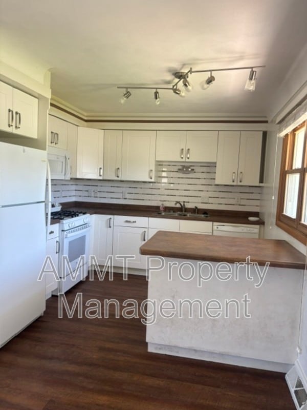 Photo - 2918 Johnson Ave NW