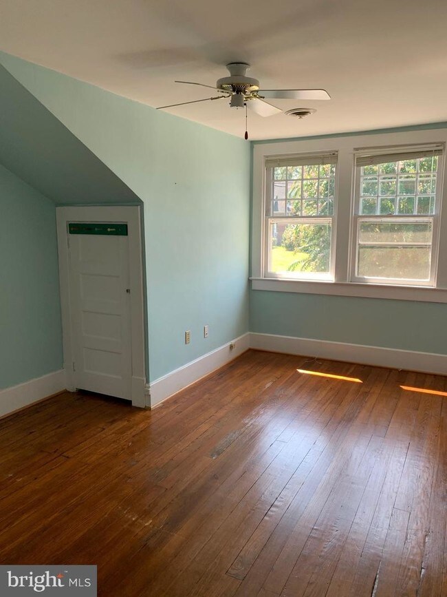 Photo - 219 Waterloo St