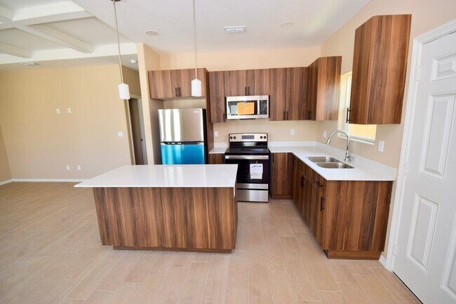 Photo - 918 N Spruce St Unidad number 4