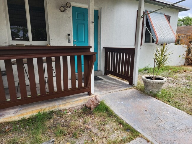 Building Photo - 5372 NE 17th Ave