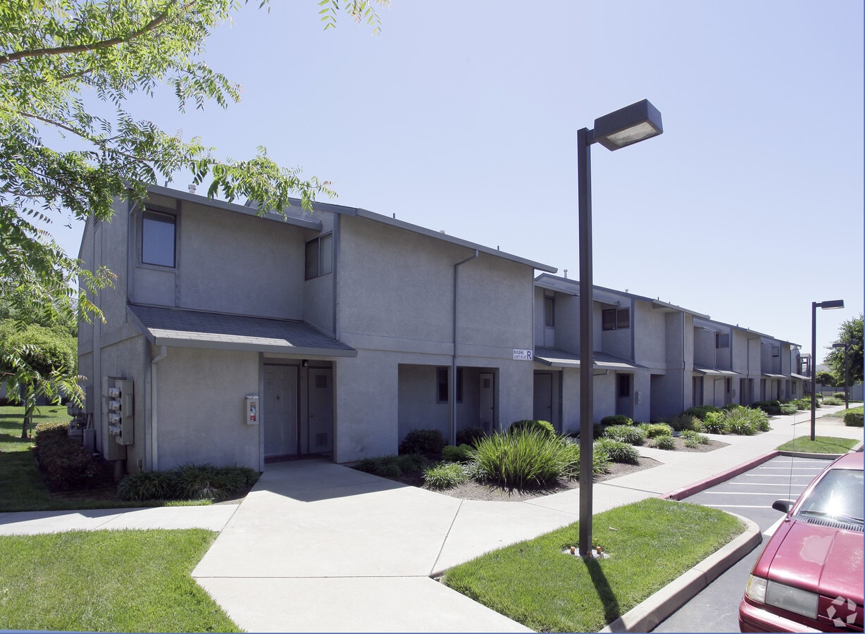Photo - Mahal Plaza Apartments