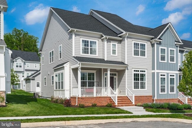Building Photo - 155 Lotus Ln
